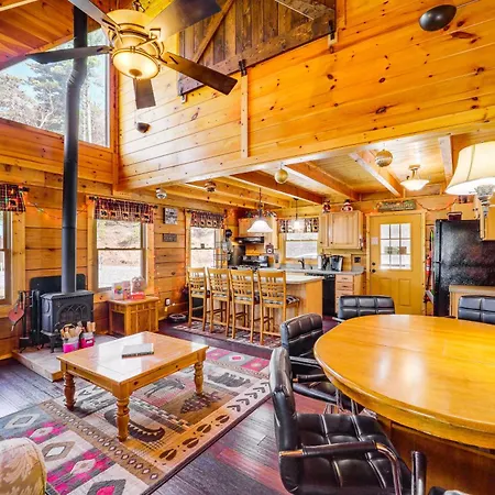 Cozy Family Cabin With Hot Tub - 10 Mi To App State!